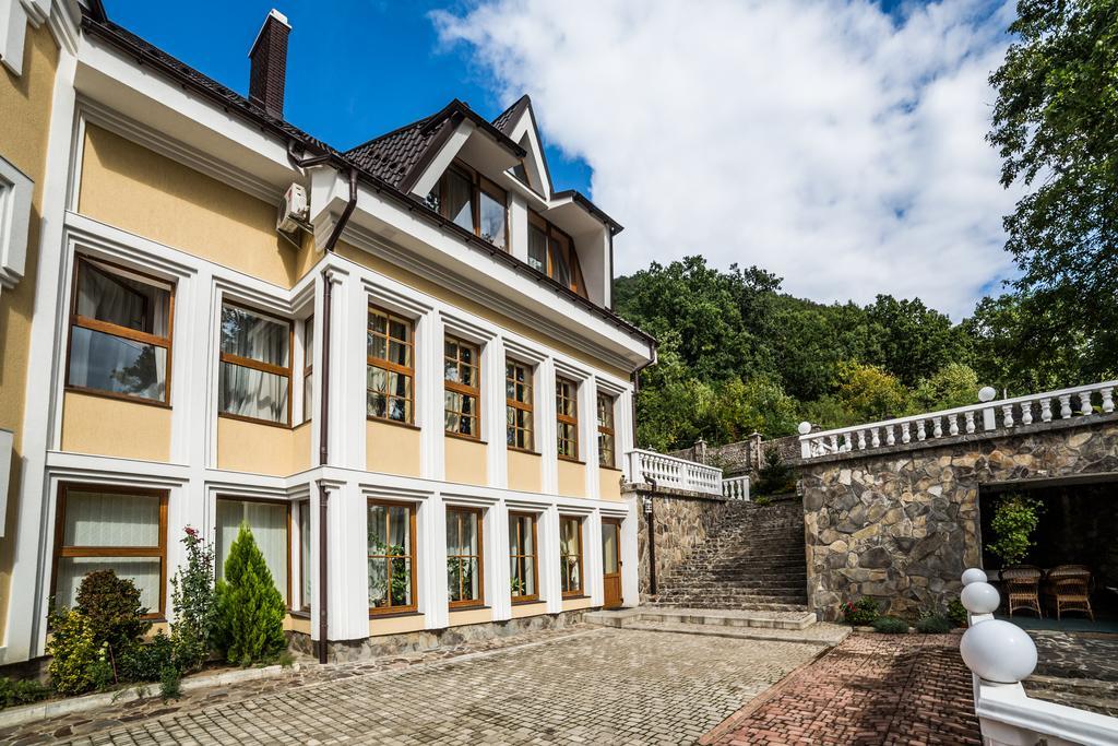 Gnizdo Golubky Hotel Shaian Exterior photo
